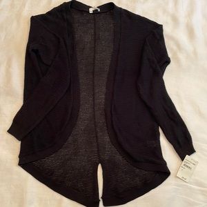 Abound women’s sweater, size S. Black. NWT.